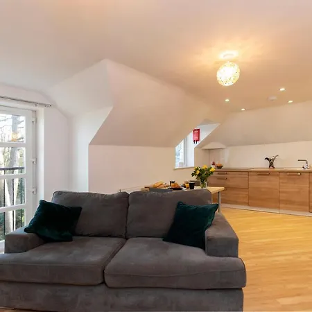 The Pines - Flat 15 Apartman *